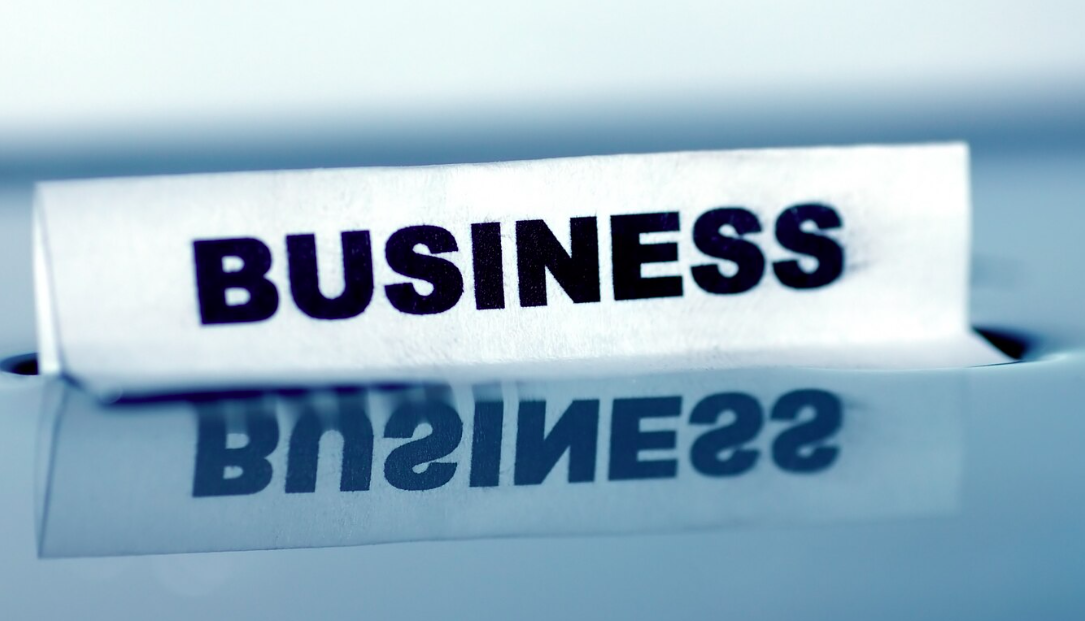 The Strategic Benefits of Investing in Custom Signs for Your Business